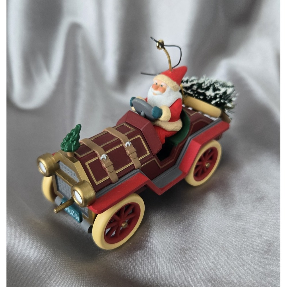 Hallmark Keepsake 1995  Christmas Ornament Here Comes Santa's Merry Roadster